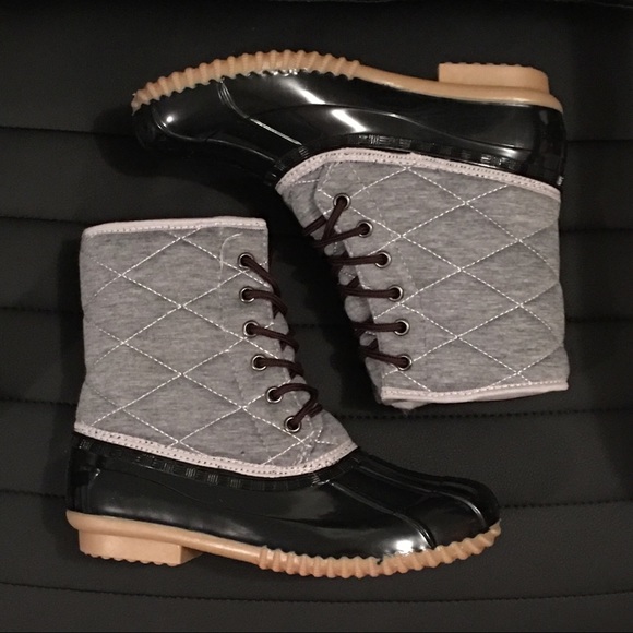 Black Gray Duck Boots Quilted Pattern - Picture 3 of 7